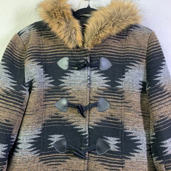 COWGIRL LEGEND Coat Jacket Southwestern Aztec Snap Up w/Toggle Closure Faux Fur - Picture 3 of 16